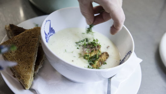 Vardags-potatissoppa med Lax & Chévre-toast.
